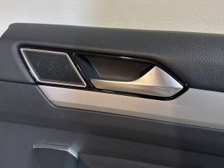 bontott VW PASSAT B8 Jobb hátsó Ajtó Kárpit