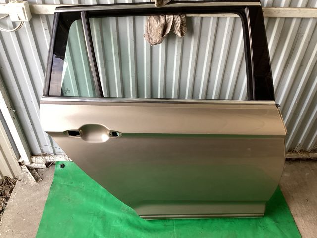 bontott VW PASSAT B8 Jobb hátsó Ajtó (Üres lemez)