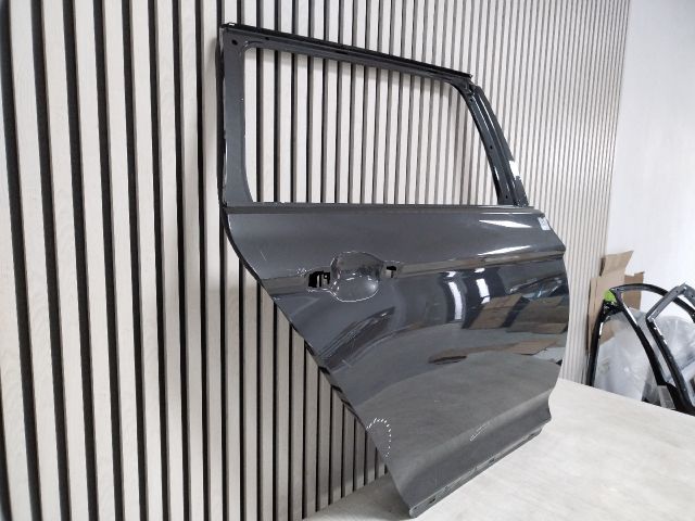 bontott VW PASSAT B8 Jobb hátsó Ajtó (Üres lemez)