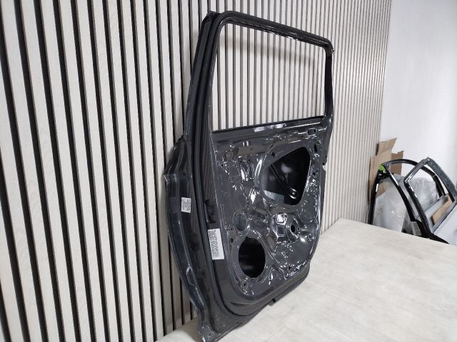 bontott VW PASSAT B8 Jobb hátsó Ajtó (Üres lemez)