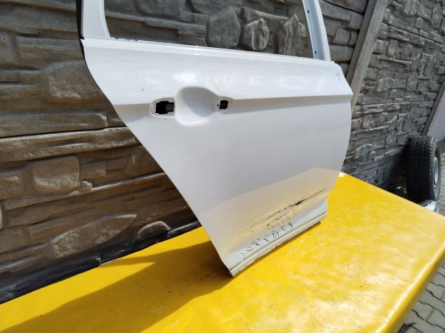 bontott VW PASSAT B8 Jobb hátsó Ajtó (Üres lemez)
