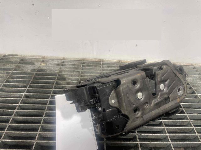 bontott VW PASSAT B8 Jobb hátsó Ajtózár