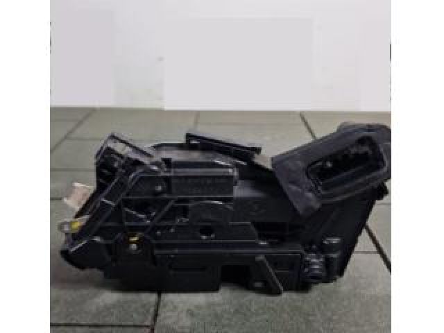 bontott VW PASSAT B8 Jobb hátsó Ajtózár