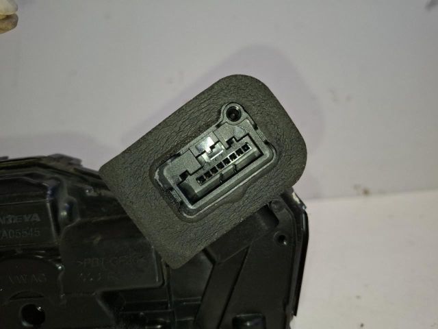 bontott VW PASSAT B8 Jobb hátsó Ajtózár