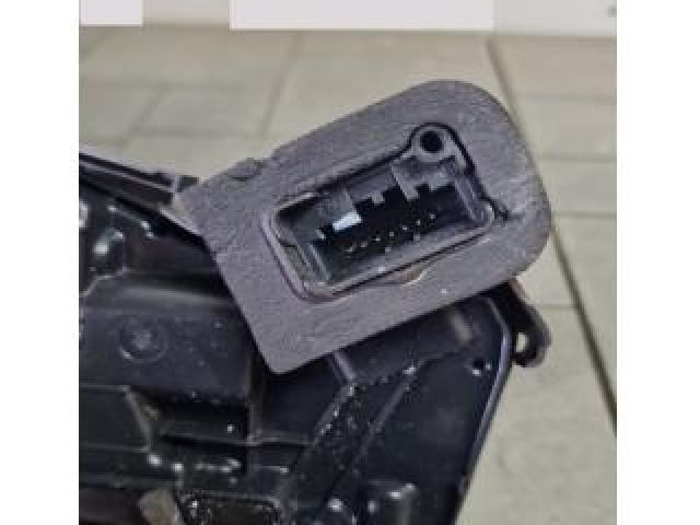 bontott VW PASSAT B8 Jobb hátsó Ajtózár