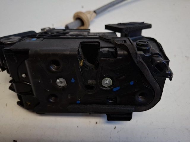 bontott VW PASSAT B8 Jobb hátsó Ajtózár