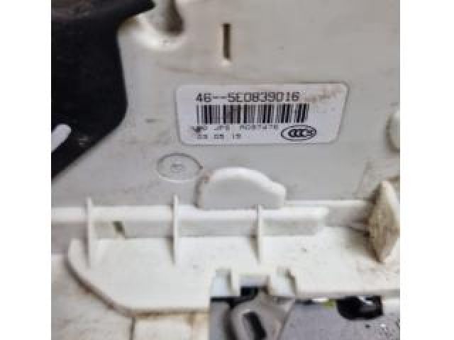 bontott VW PASSAT B8 Jobb hátsó Ajtózár