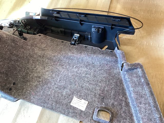 bontott VW PASSAT B8 Jobb hátsó Csomagtér Burkolat (Műanyag)