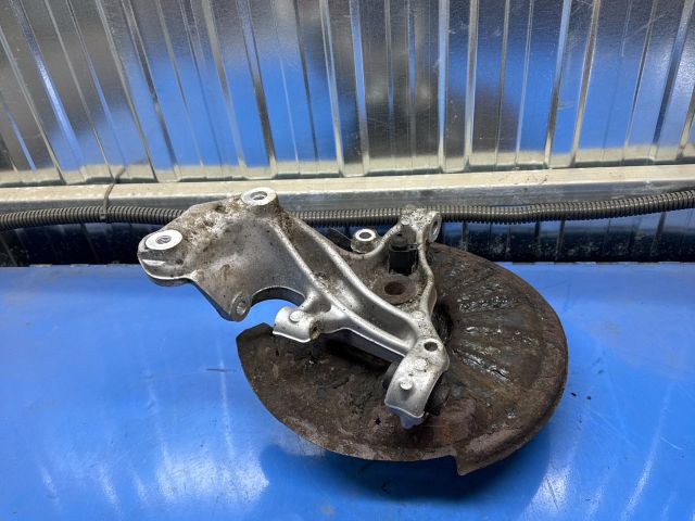 bontott VW PASSAT B8 Jobb hátsó Csonkállvány Kerékaggyal