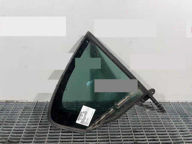 bontott VW PASSAT B8 Jobb hátsó Fixüveg (Ajtóban)