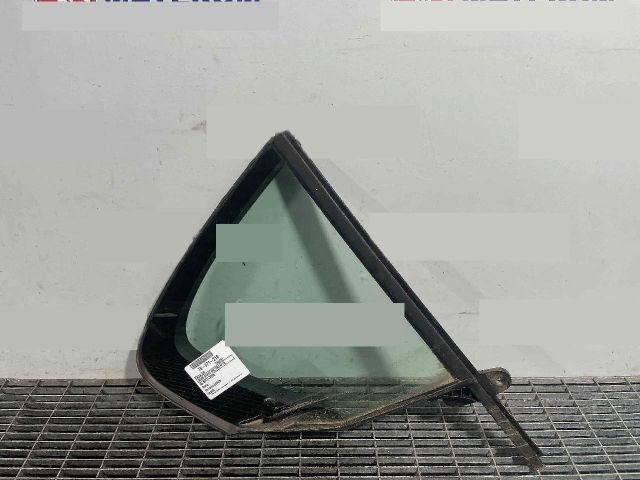 bontott VW PASSAT B8 Jobb hátsó Fixüveg (Ajtóban)