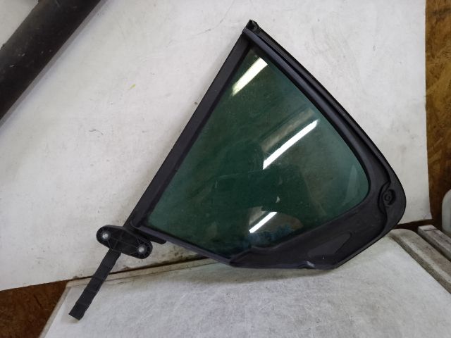 bontott VW PASSAT B8 Jobb hátsó Fixüveg (Ajtóban)