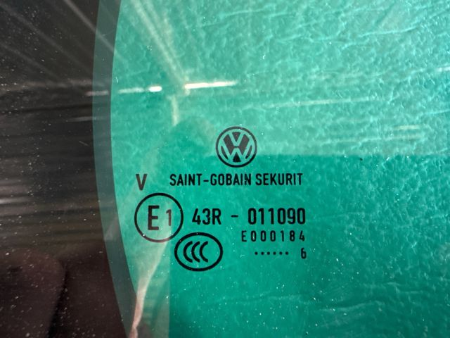 bontott VW PASSAT B8 Jobb hátsó Fixüveg (Ajtóban)