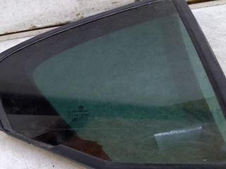 bontott VW PASSAT B8 Jobb hátsó Fixüveg (Ajtóban)