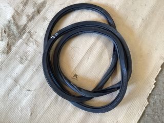 bontott VW PASSAT B8 Jobb hátsó Gumikéder