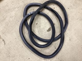 bontott VW PASSAT B8 Jobb hátsó Gumikéder