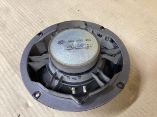 bontott VW PASSAT B8 Jobb hátsó Hangszóró
