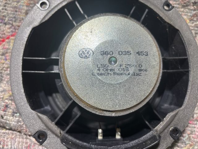 bontott VW PASSAT B8 Jobb hátsó Hangszóró