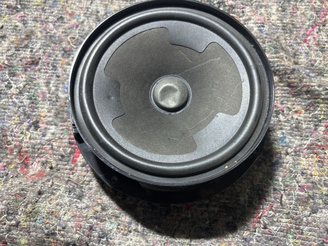 bontott VW PASSAT B8 Jobb hátsó Hangszóró