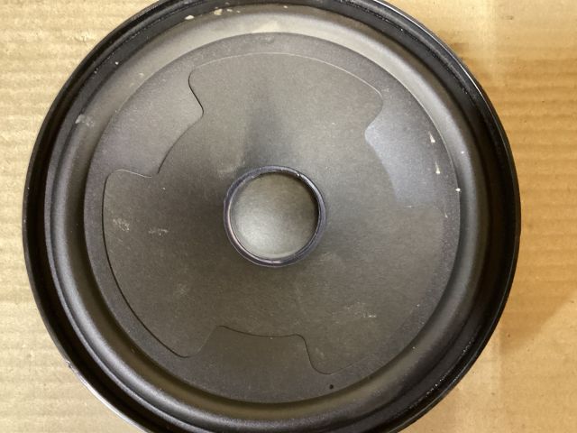 bontott VW PASSAT B8 Jobb hátsó Hangszóró