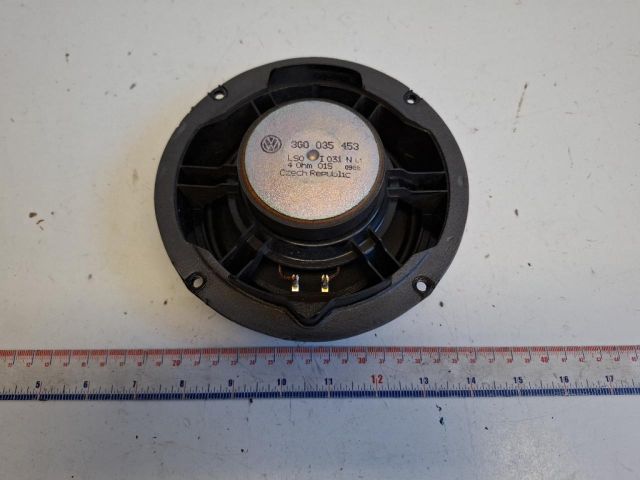 bontott VW PASSAT B8 Jobb hátsó Hangszóró