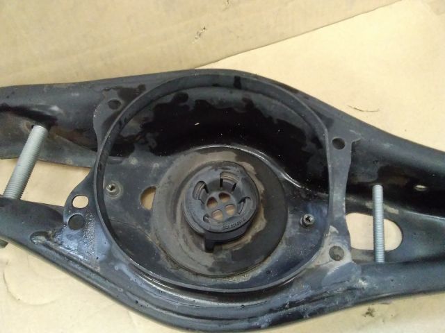 bontott VW PASSAT B8 Jobb hátsó Keresztlengőkar