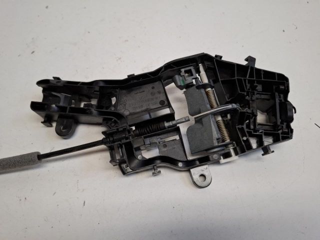 bontott VW PASSAT B8 Jobb hátsó Külső Kilincsfészek