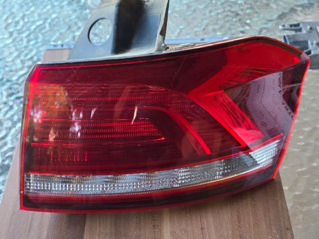 bontott VW PASSAT B8 Jobb Hátsó Lámpa