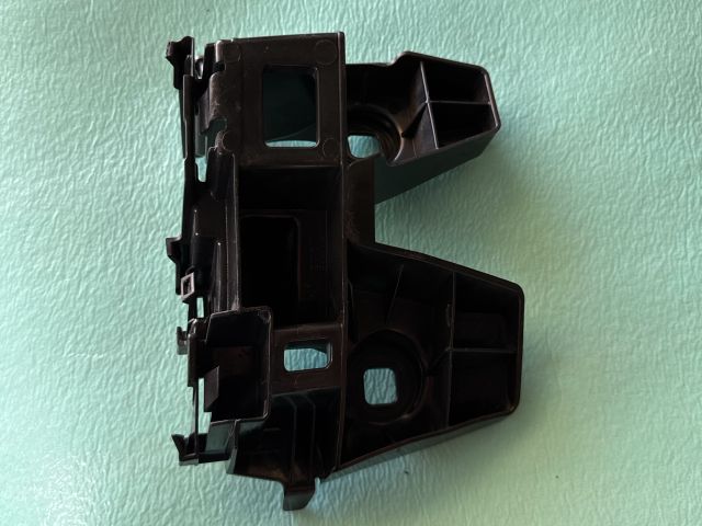 bontott VW PASSAT B8 Jobb hátsó Lökhárító Tartó (Műanyag)