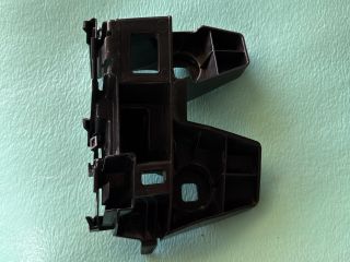 bontott VW PASSAT B8 Jobb hátsó Lökhárító Tartó (Műanyag)