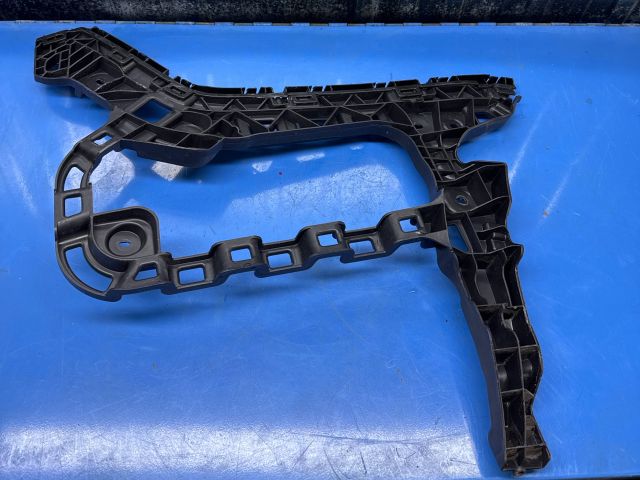 bontott VW PASSAT B8 Jobb hátsó Oldal Lökhárító Tartó (Műanyag)