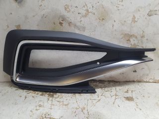 bontott VW PASSAT B8 Jobb Ködfényszóró Lámpakeret