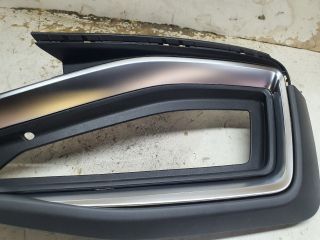 bontott VW PASSAT B8 Jobb Ködfényszóró Lámpakeret