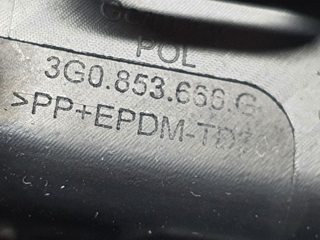 bontott VW PASSAT B8 Jobb Ködfényszóró Lámpakeret