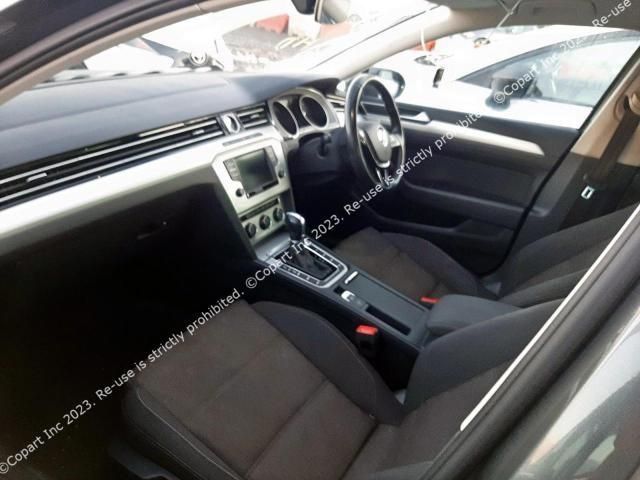 bontott VW PASSAT B8 Jobb Ködfényszóró