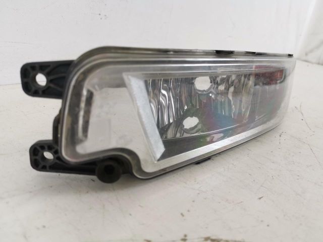 bontott VW PASSAT B8 Jobb Ködfényszóró