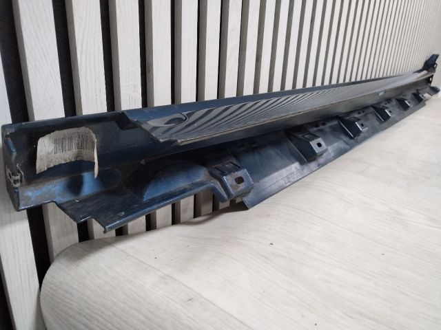 bontott VW PASSAT B8 Jobb Küszöb