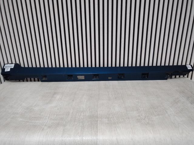 bontott VW PASSAT B8 Jobb Küszöb