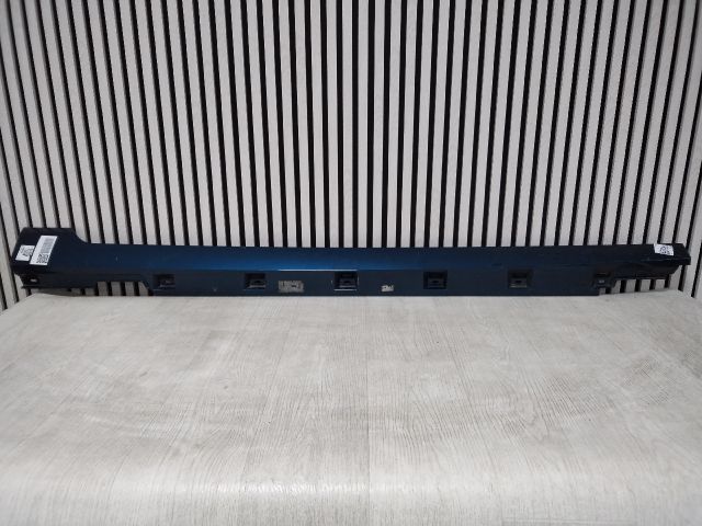 bontott VW PASSAT B8 Jobb Küszöb