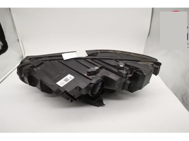 bontott VW PASSAT B8 Jobb Ledes Fényszóró