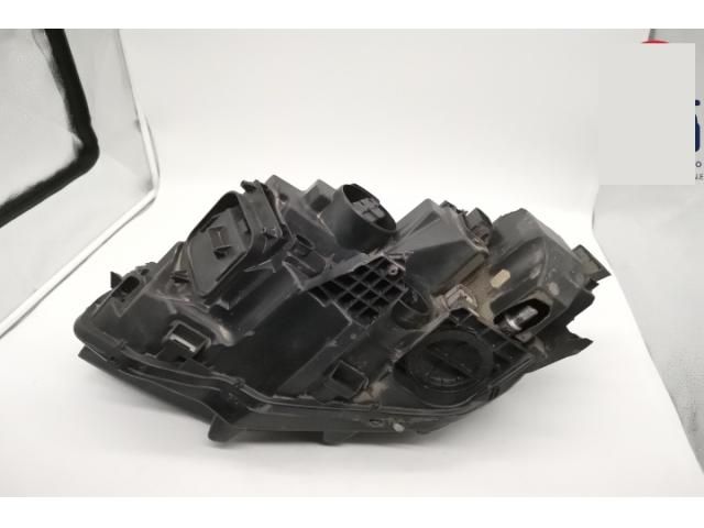 bontott VW PASSAT B8 Jobb Ledes Fényszóró