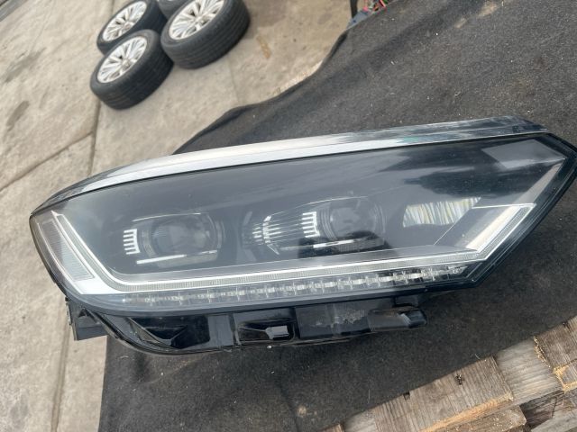 bontott VW PASSAT B8 Jobb Ledes Fényszóró