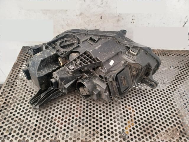 bontott VW PASSAT B8 Jobb Ledes Fényszóró