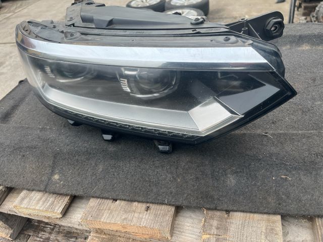 bontott VW PASSAT B8 Jobb Ledes Fényszóró