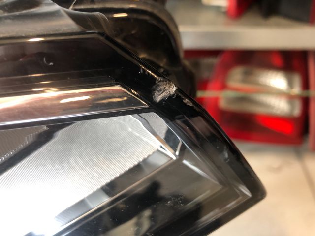 bontott VW PASSAT B8 Jobb Ledes Fényszóró