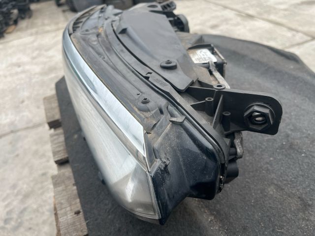 bontott VW PASSAT B8 Jobb Ledes Fényszóró