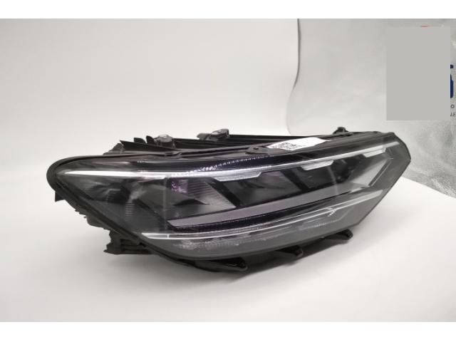 bontott VW PASSAT B8 Jobb Ledes Fényszóró