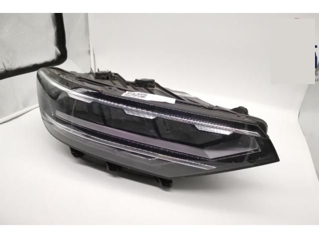 bontott VW PASSAT B8 Jobb Ledes Fényszóró