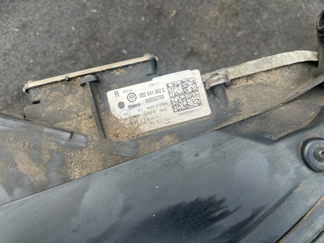 bontott VW PASSAT B8 Jobb Ledes Fényszóró