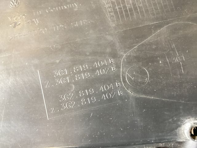 bontott VW PASSAT B8 Jobb Levélrács Záróvég